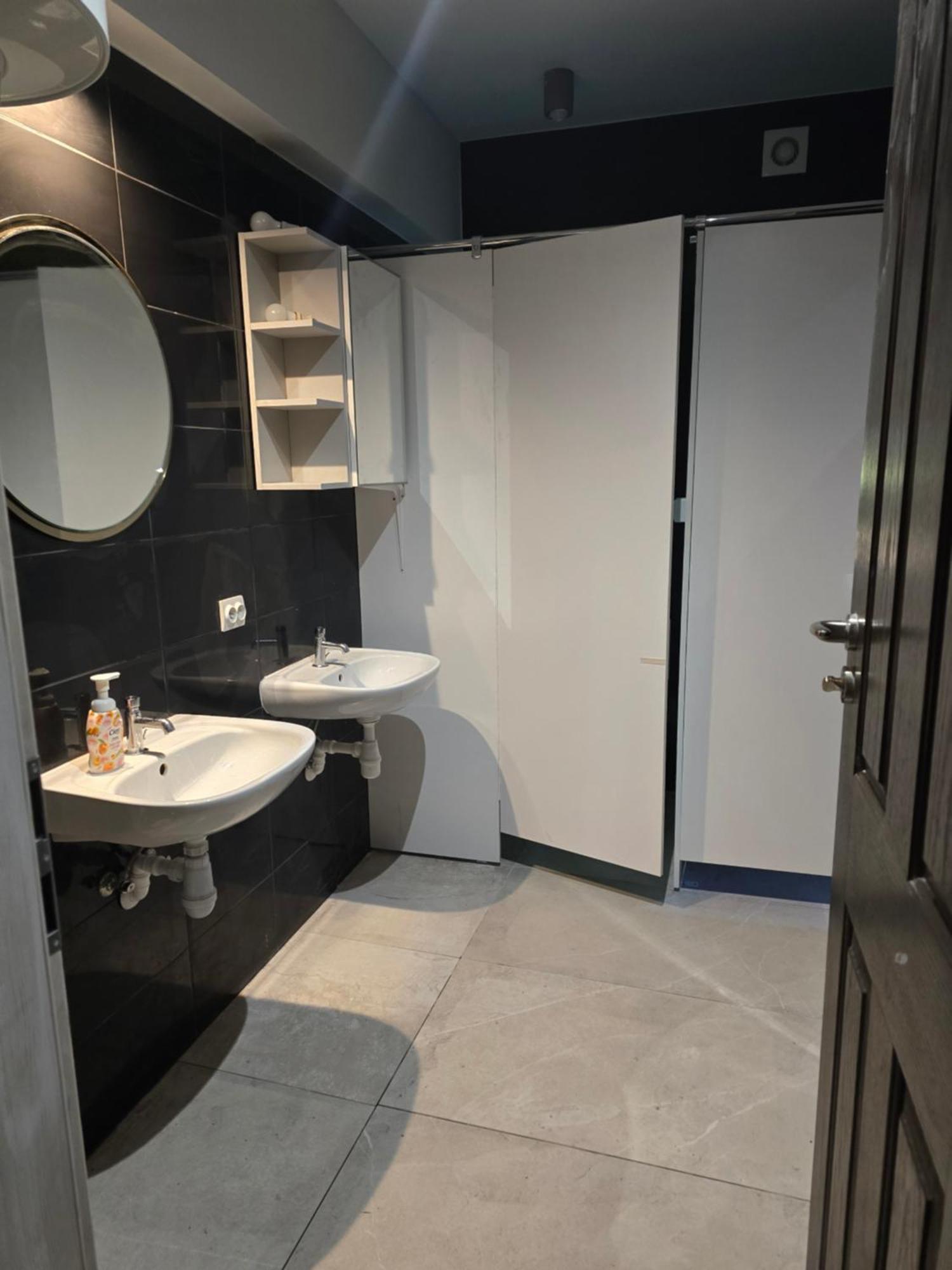Hostel W Zielonce 洁灵卡 外观 照片