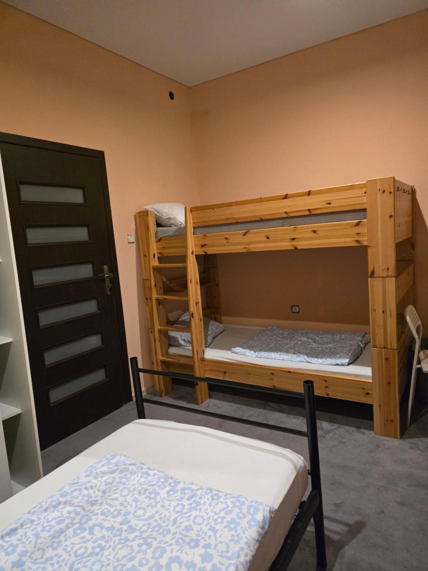 Hostel W Zielonce 洁灵卡 外观 照片